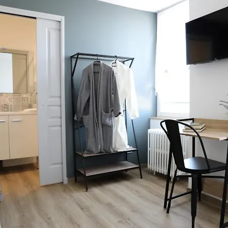 Le Pont De Livinhac ドカズビル