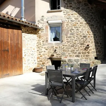 Le Pont De Livinhac ゲストハウス